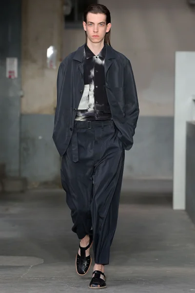 Look 37
